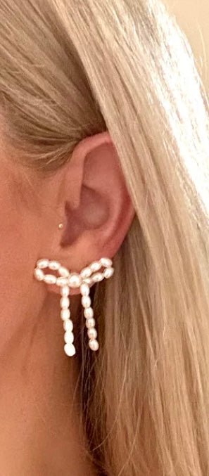 Bonnie pearl bow earrings