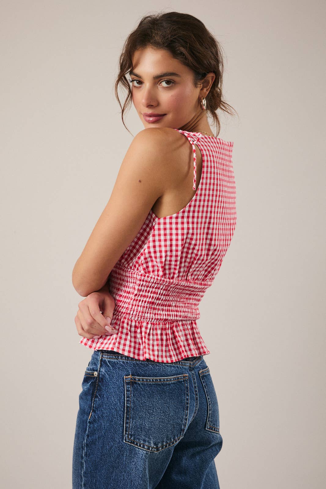 BOAT NECK SLEEVELESS SMOCKED GINGHAM PLAID TOP