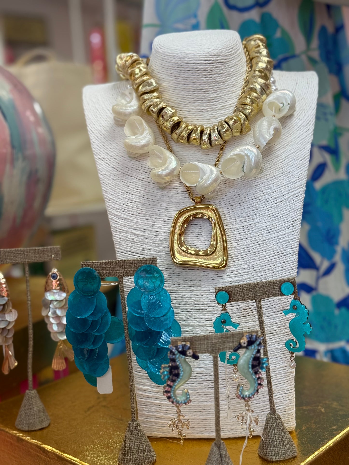 Taylor Oval Necklace