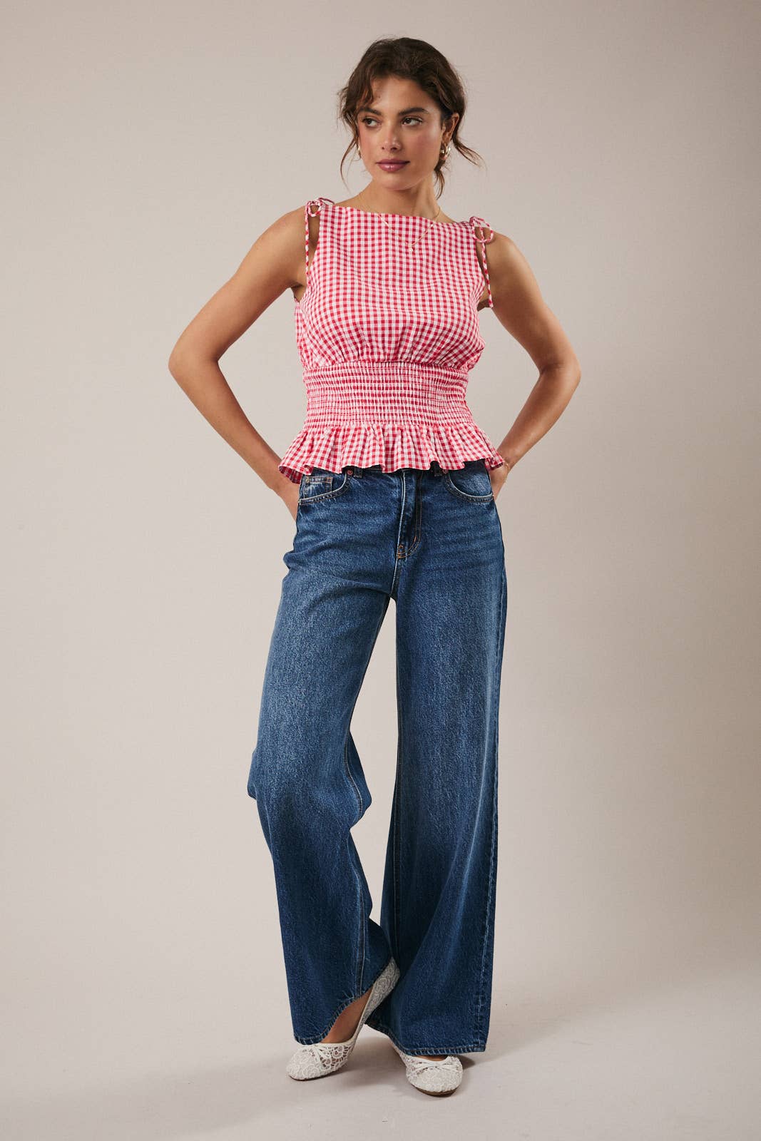 BOAT NECK SLEEVELESS SMOCKED GINGHAM PLAID TOP